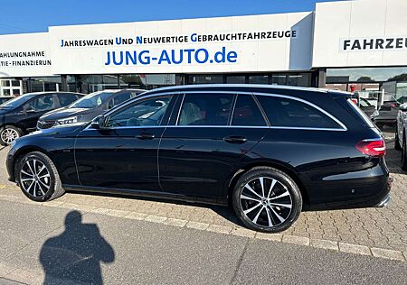 Mercedes-Benz E 300 T de 4Matic AHK MASSAGE MULTIB. DISTR.DAB