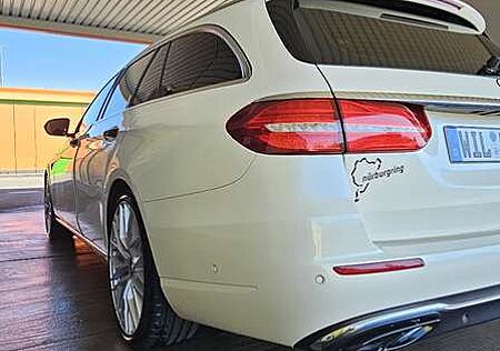 Mercedes-Benz E 220 d T 9G-TRONIC