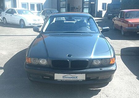 BMW 728i 728