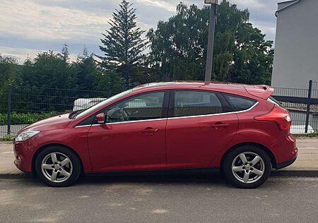 Ford Focus 1.6 EcoBoost Start-Stopp-System Titanium spo