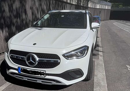Mercedes-Benz GLA 200 d 8G-DCT Progressive