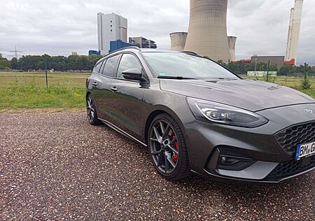 Ford Focus Turnier 2.0 EcoBlue S&S ST