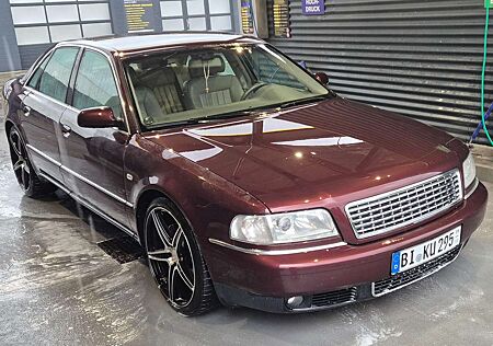 Audi A8 2.8 quattro