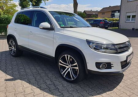 VW Tiguan Volkswagen Sport & Style BMT -Autom. - AHK