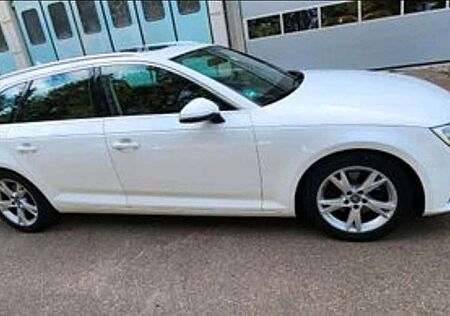 Audi A4 Avant 2.0 TDI ultra S tronic