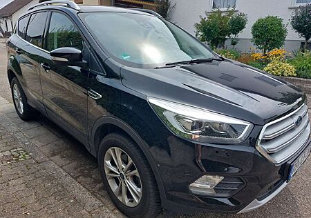 Ford Kuga 1.5 EcoBoost 2x4 Titanium