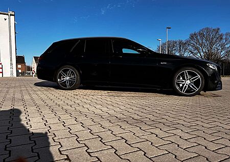 Mercedes-Benz E 43 AMG E-Klasse T-Modell 4Matic T 9G-TRONIC