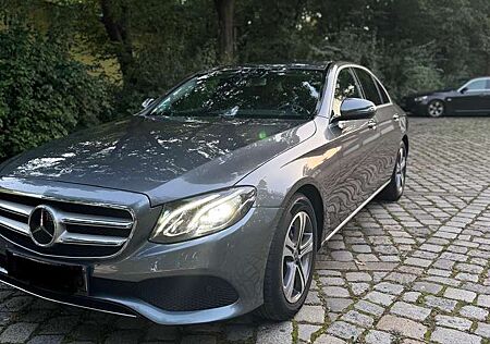 Mercedes-Benz E 220 d (213.004)