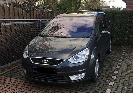 Ford Galaxy 2.2 TDCi DPF Titanium