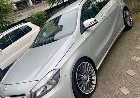 Mercedes-Benz A 180 CDI / d BlueEfficiency (176.012)