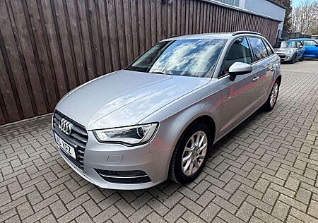 Audi A3 Sportback 1,2 attraction KLIMA ALU´S LED SHZ