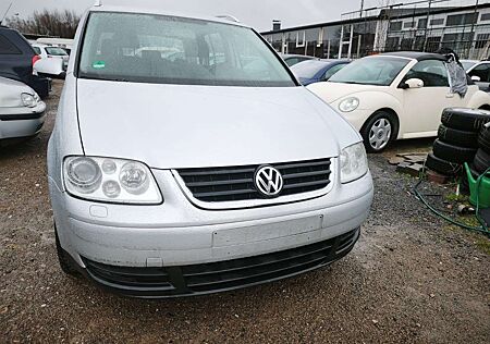 VW Touran Volkswagen 2.0 FSI Automatik Highline