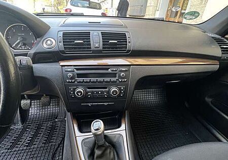 BMW 116d 116 1er Diesel (5-Türer) DPF Edition Lifestyle