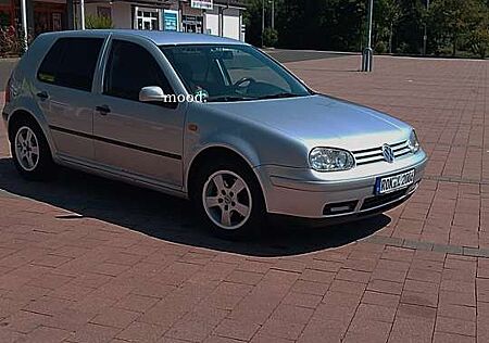 VW Golf Volkswagen 1.9 TDI