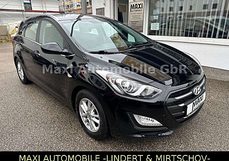 Hyundai i30 blue 1.6 CRDi Automatik-1 HAND-AHK-KLIMAAUT-