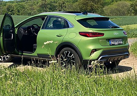 Kia XCeed Spirit Glasdach JBL Xclusiv