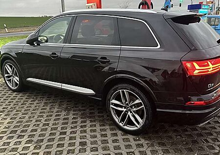 Audi Q7 3.0 TDI quattro tiptronic