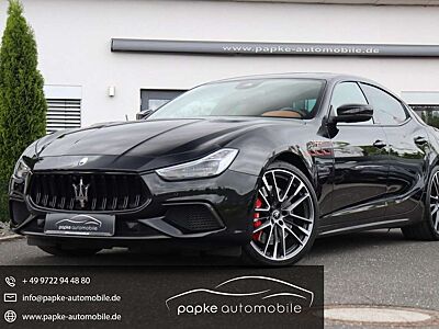 Maserati Ghibli 3.8 V8 Trofeo +21ZOLL+CABRON+ASSIST+B&W++