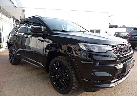 Jeep Compass 1.5l GSE 48V e-Hybr High Altitude black