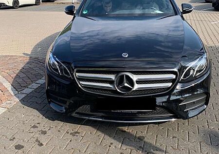 Mercedes-Benz E 220 d 4Matic T 9G-TRONIC AMG Line