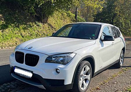 BMW X1 sDrive18i Sport Automatik.