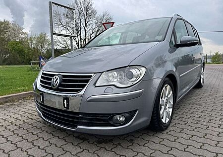 VW Touran Volkswagen Highline