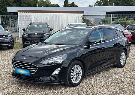 Ford Focus Turnier Titanium Navi Kamera LED ACC