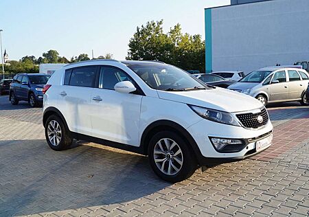 Kia Sportage Dream Team 2WD Klimaaut Kamera Navi PDC