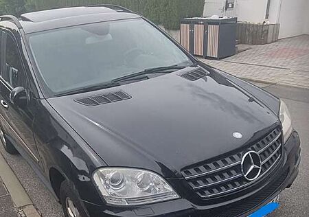 Mercedes-Benz ML 280 CDI 4Matic 7G-TRONIC Edition 10