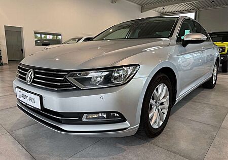 VW Passat Volkswagen Lim. 2.0 Diesel Panorama/Navigation/ACC