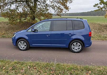 VW Touran Volkswagen 1.6 TDI DPF BlueMotion Technology Trendline