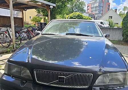 Volvo V70 2.5
