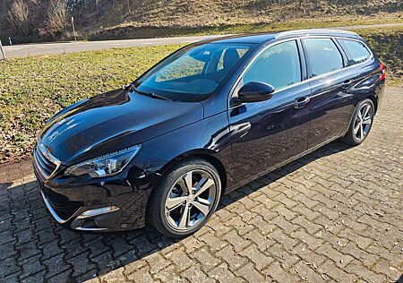 Peugeot 308 SW Allure Aut Xenon Navi Kamera AHk