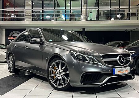 Mercedes-Benz E 63 AMG S 4Matic*Keramic*Carbon*Massage* Pano