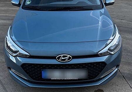 Hyundai i20 blue 1.2