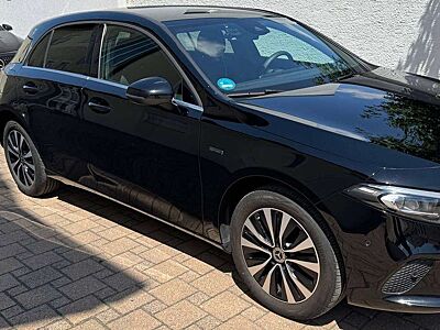 Mercedes-Benz A 250 A 250 e 8G-DCT Style