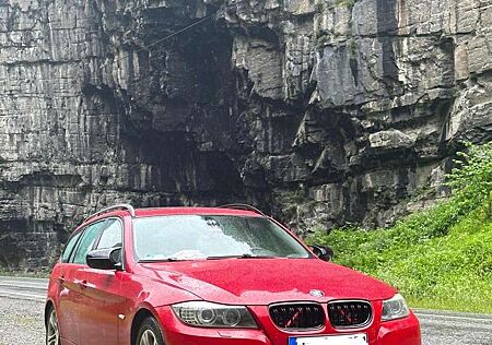 BMW 318i 318 Facelift Top Ausstattung Panorama Xenon