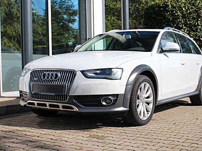 Audi A4 allroad 2.0 / PANO / LED / B&O / MMI PLUS