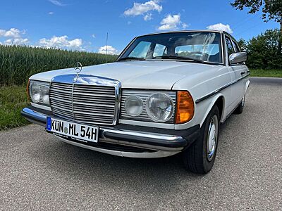 Mercedes-Benz 200 200D 1.Serie TÜV neu 200 Diesel Oldtimer Bambus