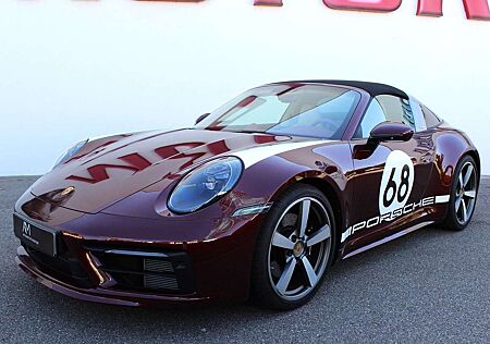 Porsche 992 Targa 4S Heritage Design Edition | Schalter
