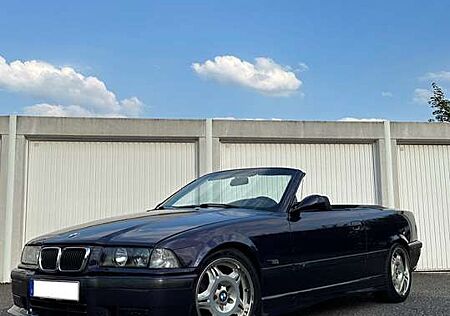 BMW 318i 318 E36 M Paket ab Werk Technoviolett