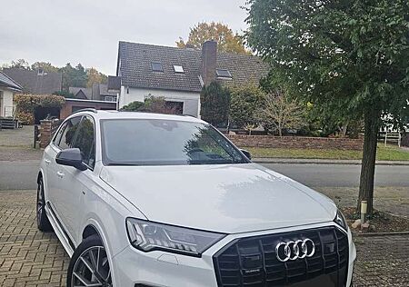 Audi Q7 50 TDI Quattro S line 7-Si. Vollausstattung
