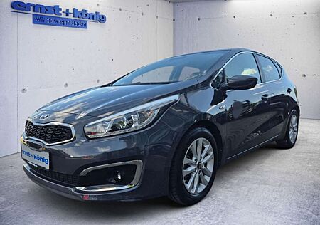 Kia Cee'd Ceed / 1.6 CRDi 136 ISG Dream Team Edition