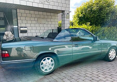 Mercedes-Benz E 200 Cabriolet