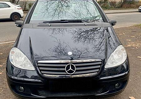 Mercedes-Benz A 170 Avantgarde Edition 10