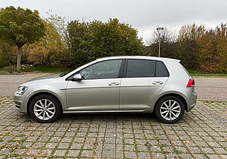 VW Golf Volkswagen 2.0 TDI 4Motion BlueMotion Technology Lounge