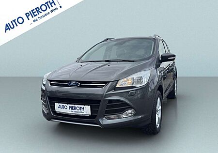Ford Kuga 1.5 EcoBoost 2x4 Titanium