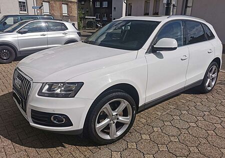 Audi Q5 QUATTRO 2.0 TDI PDC,Pano,20 Zoll, Keyless