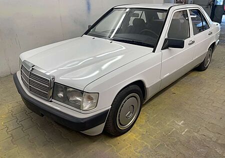 Mercedes-Benz 190 E / Automatik / Schiebedach