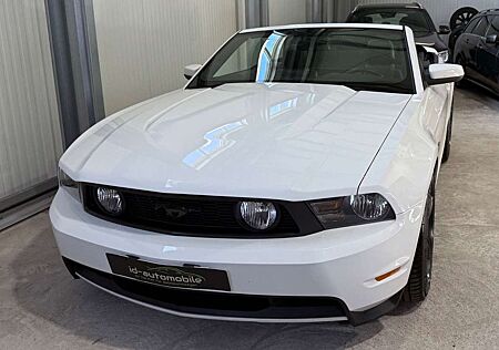 Ford Mustang GT V8 Cabrio, R-Kamera, wenig KM